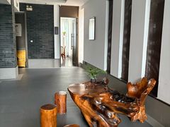 -梅花香里大酒店(郁金香路店)