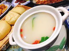 -快乐老家三鲜饺子东北菜(南六中路店)