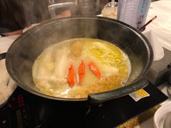 -鲜入围煮花胶鸡海鲜火锅