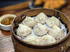 -莱莱小笼·乔艾