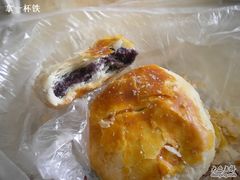 紫薯饼和绿豆饼-闻酥园(青羊区人民中路店)