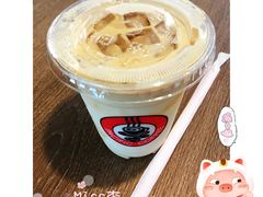 咖玛素娜冰拿铁咖啡（Tall）-太平洋咖啡(市府恒隆二店)