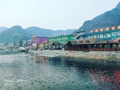 -百里峡七彩艺术小镇