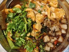 -柳州肥姨妈大骨螺蛳粉(万达中心店)