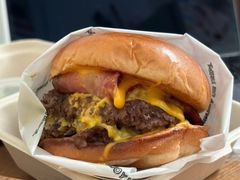 -TRIPS BURGER(大钟寺店)
