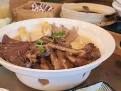 -潮界(LU·ONE凯德晶萃广场店)