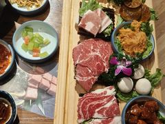 -明洞阿姨·韩式酱蟹烤肉·创意料理(三元桥店)