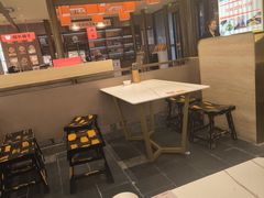 -阿瓦山寨·湘菜现炒·剁椒鱼头王(咸阳总店)