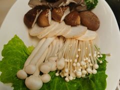 -左庭右院鲜牛肉火锅(浦江欢乐颂店)