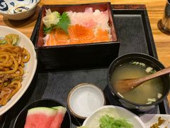 生鱼片饭-石屋料理(南京西路店)