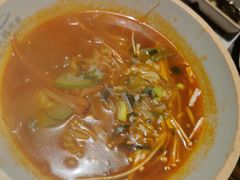 海鲜辛拉面-喜来稀肉(北外滩白玉兰广场店)