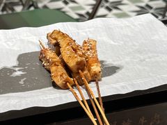 -何妹湿辣牛肉·粤式烧烤砂煲(桂雅路店)