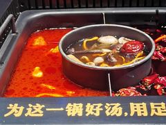 -老牌坊云南鱼豆花火锅(哈西万达店)