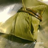 不喜欢里面放肉的粽子，感觉粽子就应该甜甜的，放豆沙