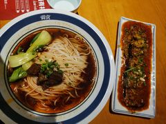 -霸蛮湖南菜·牛肉粉(荣京西街店)