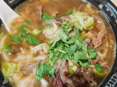-闫家驴肉老店(华电一校店)