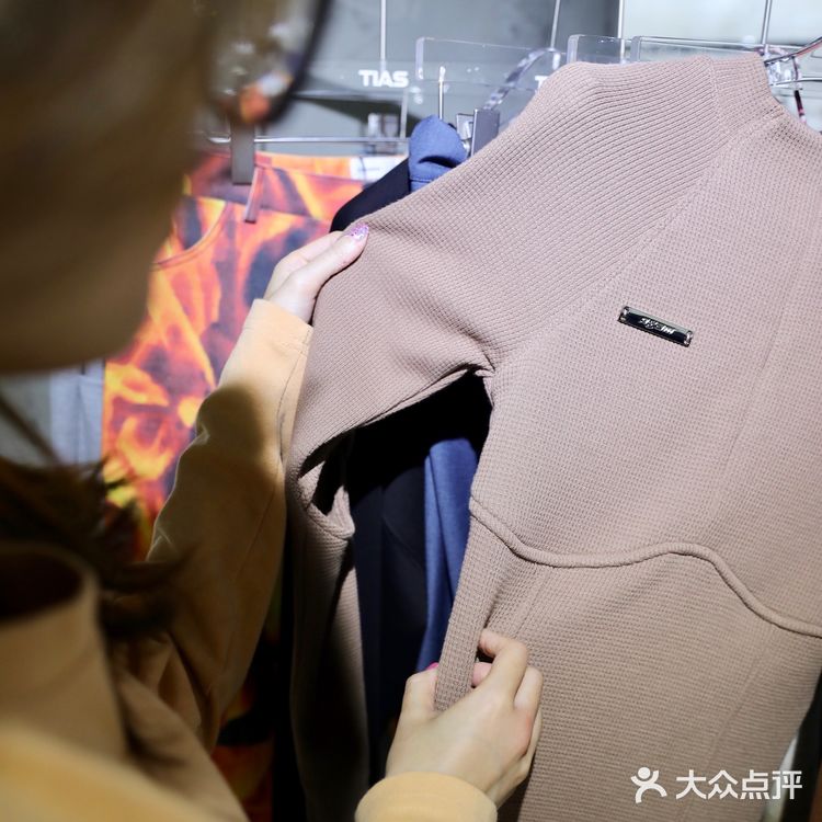 绝了！杭州这家小众潮牌买手店⛓百元就能买到🛍