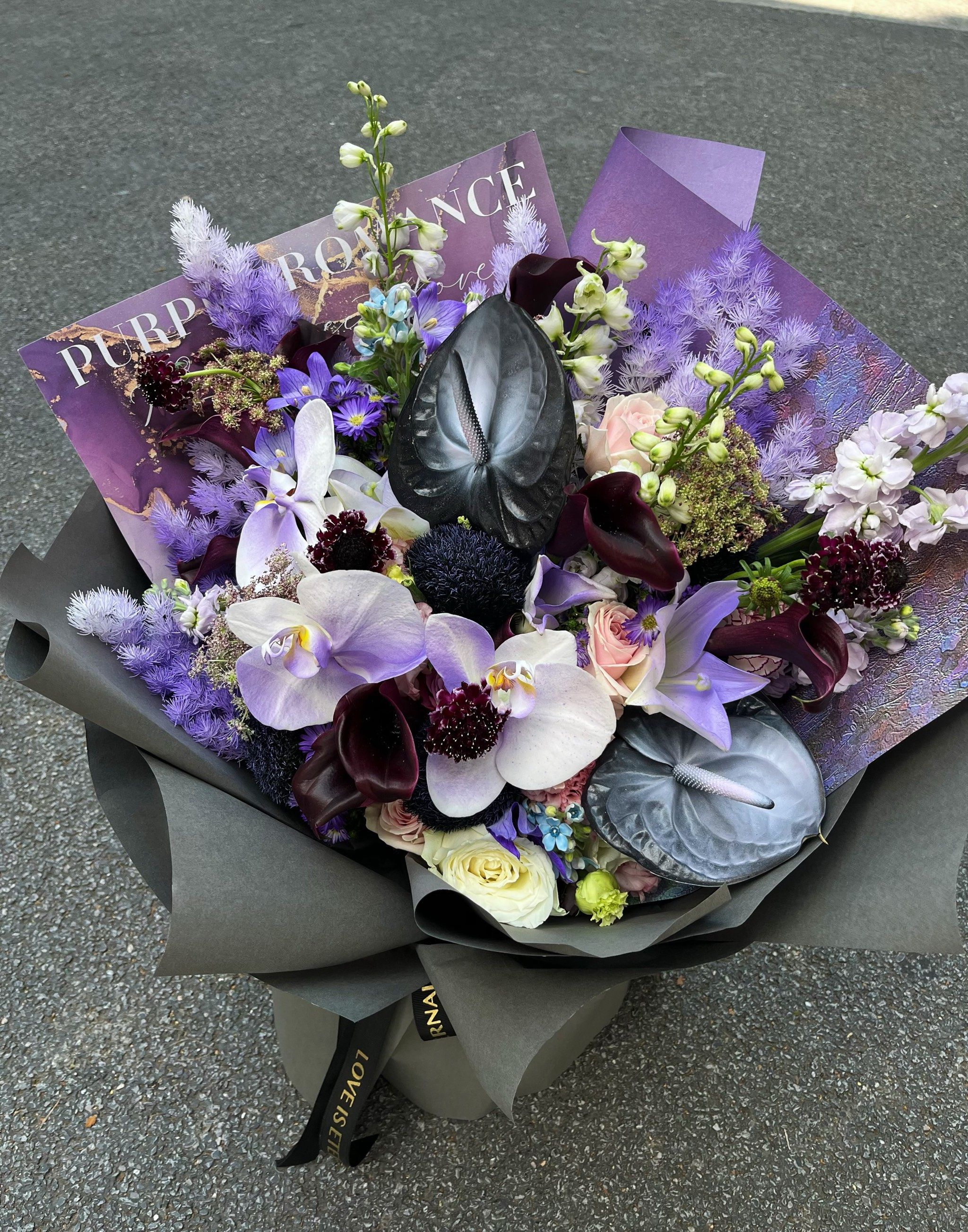 星光璀璨的蓝色花束