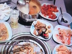 -金滏山烤肉·海鲜·火锅自助餐厅(襄阳万达店)