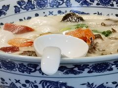 极品鱼头皇-山外山菜馆(玉泉路店)