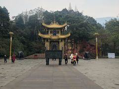 -峨眉山报国寺
