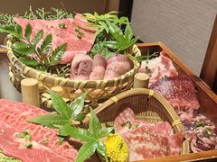 -山川小町·极番烧肉(新地假日广场店)
