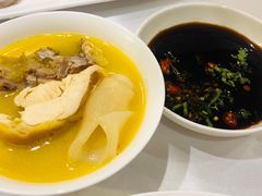 金牌花胶鸡锅底-小洋房•海鲜火锅酒楼(华林路店)