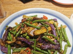 茄子烧豆角-永红源·啤酒烧烤海鲜大排档(台柳路店)