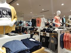 -优衣库(海口秀英万达广场店)