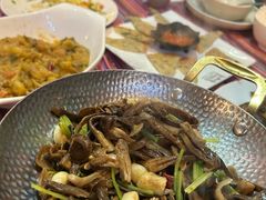 -香巴拉云南餐厅(华莱坞店)