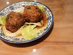 咸蛋黄狮子头-春水锅贴·传统鲁菜(大明湖店)