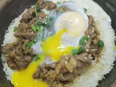 窝蛋牛肉煲仔饭-红星光发煲仔饭(大石街店)