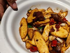 -佬麻雀·新湘菜(东方宝泰店)