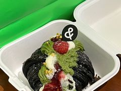 树莓开心果牛角包-BUTTERFUL&CREAMOROUS 黄油与面包(万象城店)