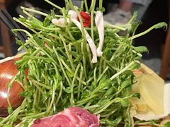 -吃饭皇帝大土家民族菜(荟聚店)