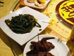 招牌烤乳鸽-石岐佬中山菜馆(张溪店)
