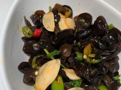 -虹泥小厨(南国花园总店)