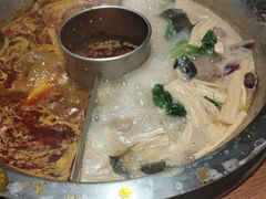 -佬土鹅肠火锅(解放路店)