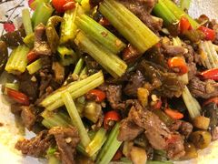 小炒黄牛肉-慕湘精致湖南菜(水贝店)