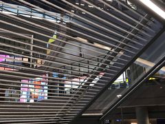 -龙阳路磁悬浮列车总站-停车场