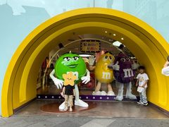 -m豆巧克力世界(上海世茂广场店)