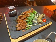 -何师烧烤Pro ·江湖川菜·小龙虾·精酿啤酒(太古里旗舰店)