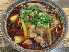 -胥佳烧鸡公牛肉面馆