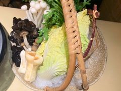 -余欢领鲜火锅(新街口店)