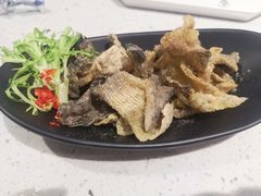 网红小吃炸鱼皮-鱼酷活鱼烤鱼(北美店)