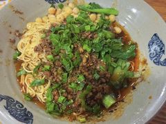 -丁丁猫重庆小面(徐州路店)