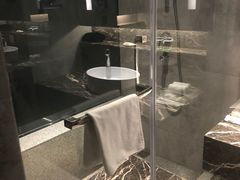 -上海虹桥西郊假日酒店