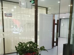 -英派斯健身旗舰店(海信国际中心馆)