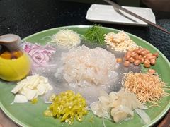 -得意咚瓜·顺德鱼生·冬瓜火锅(深圳首店)