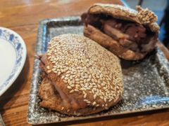 -老天桥酱肉烧饼夹肘子(天桥店)
